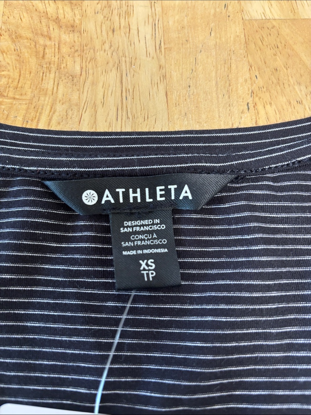 Athleta Striped Essential V-Neck Tee Supima Cotton XS NWT 413154 - Picture 2 of 6